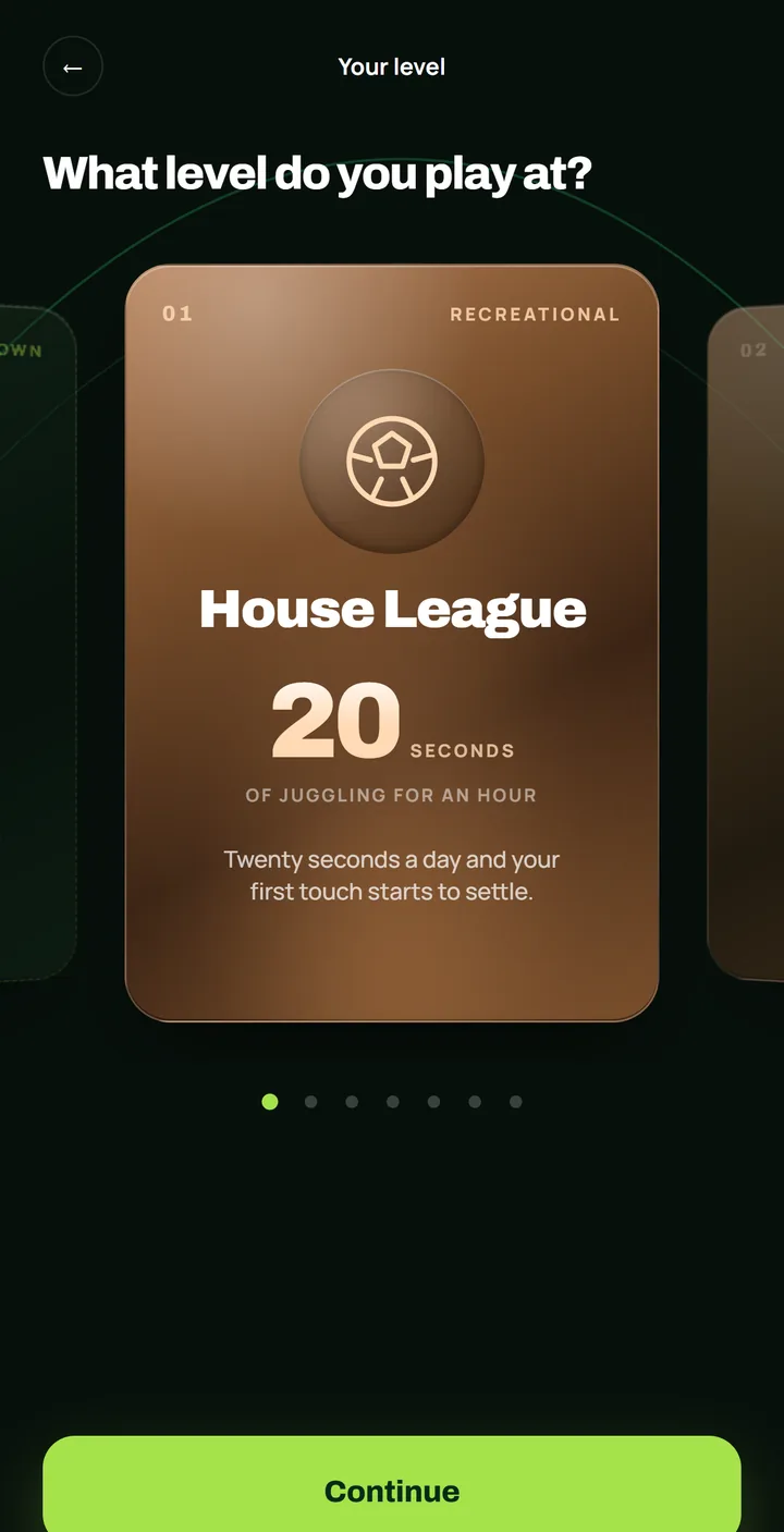 The level picker: House League, 20 seconds of juggling for an hour, with the next level peeking in from the side.